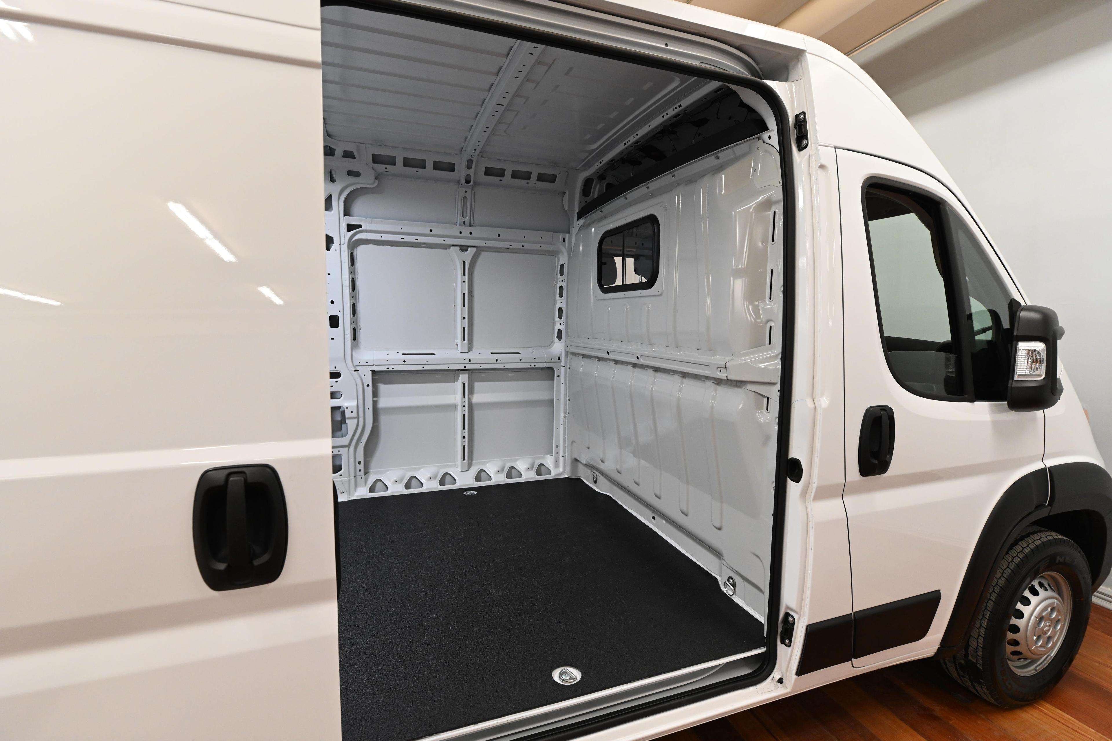Ram ProMaster Cargo Van 2026 - Image 8